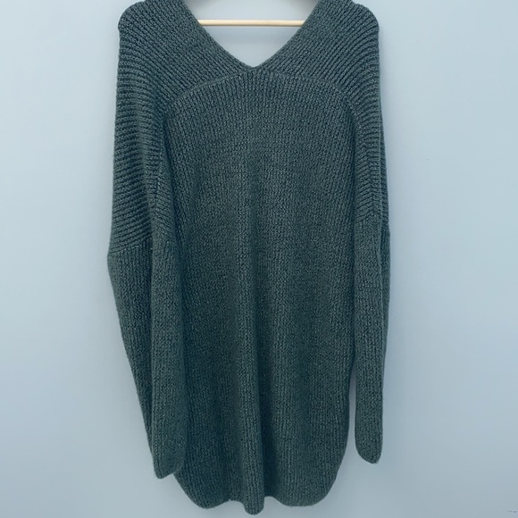 Urban Outfitters Margaret Long Sleeve Sweater Dress - Picture 8 of 9